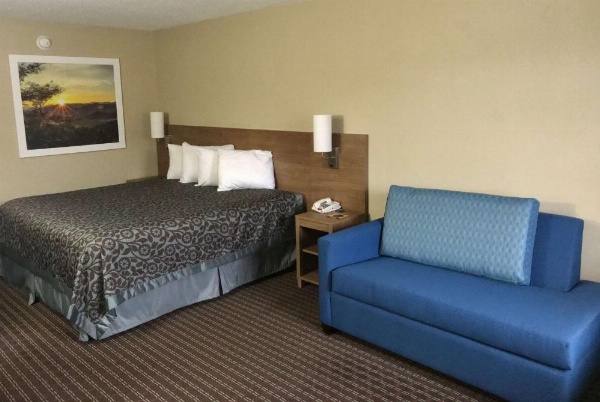 Days Inn By Wyndham Lexington/Columbia image 12